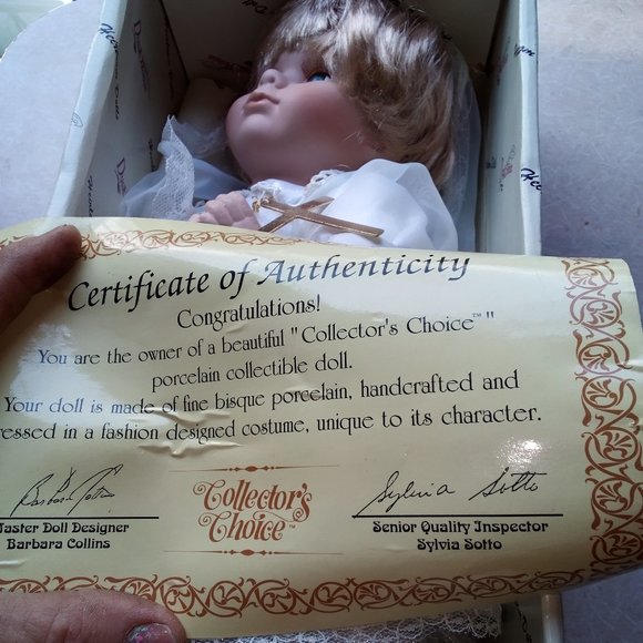 Porcelain doll - Picture 1 of 4
